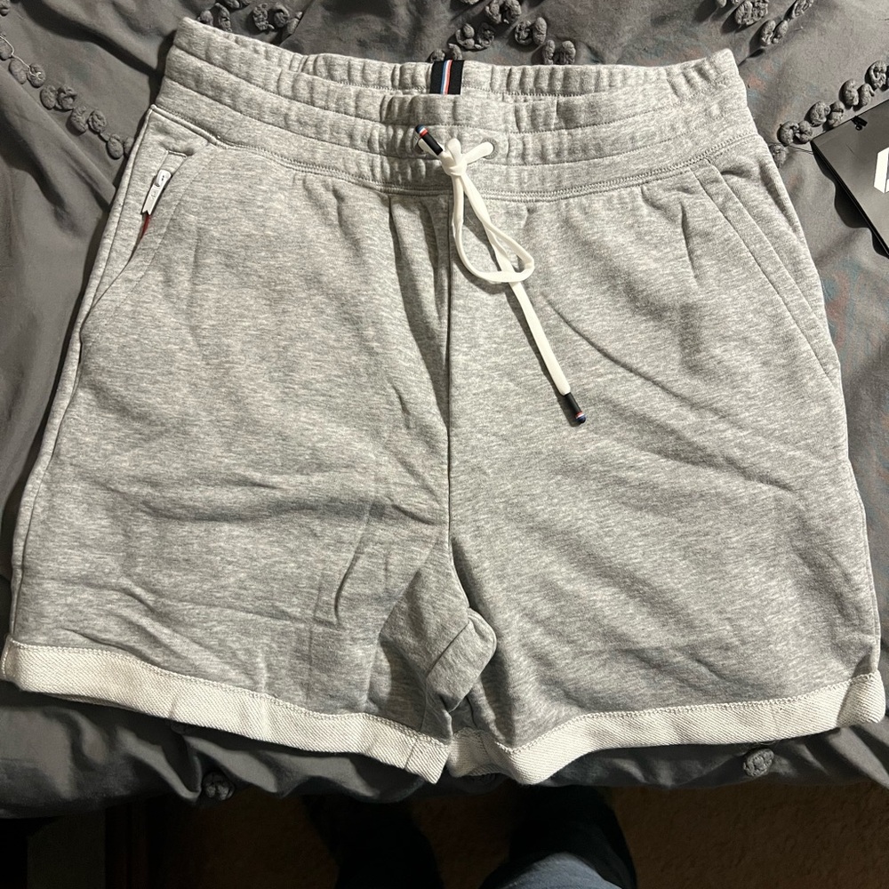 **WOMEN’S ||FOUR LAPS ||GRAY ||RUSH SHORTS ||SMALL ||NWT**